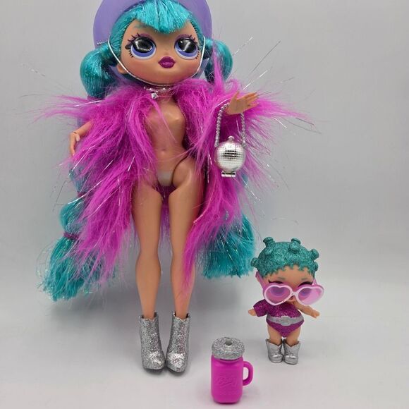 L.O.L Suprise! O.M.G. Winter Disco Cosmic Nova Fashion & Cosmic Queen Tots - Picture 5 of 15